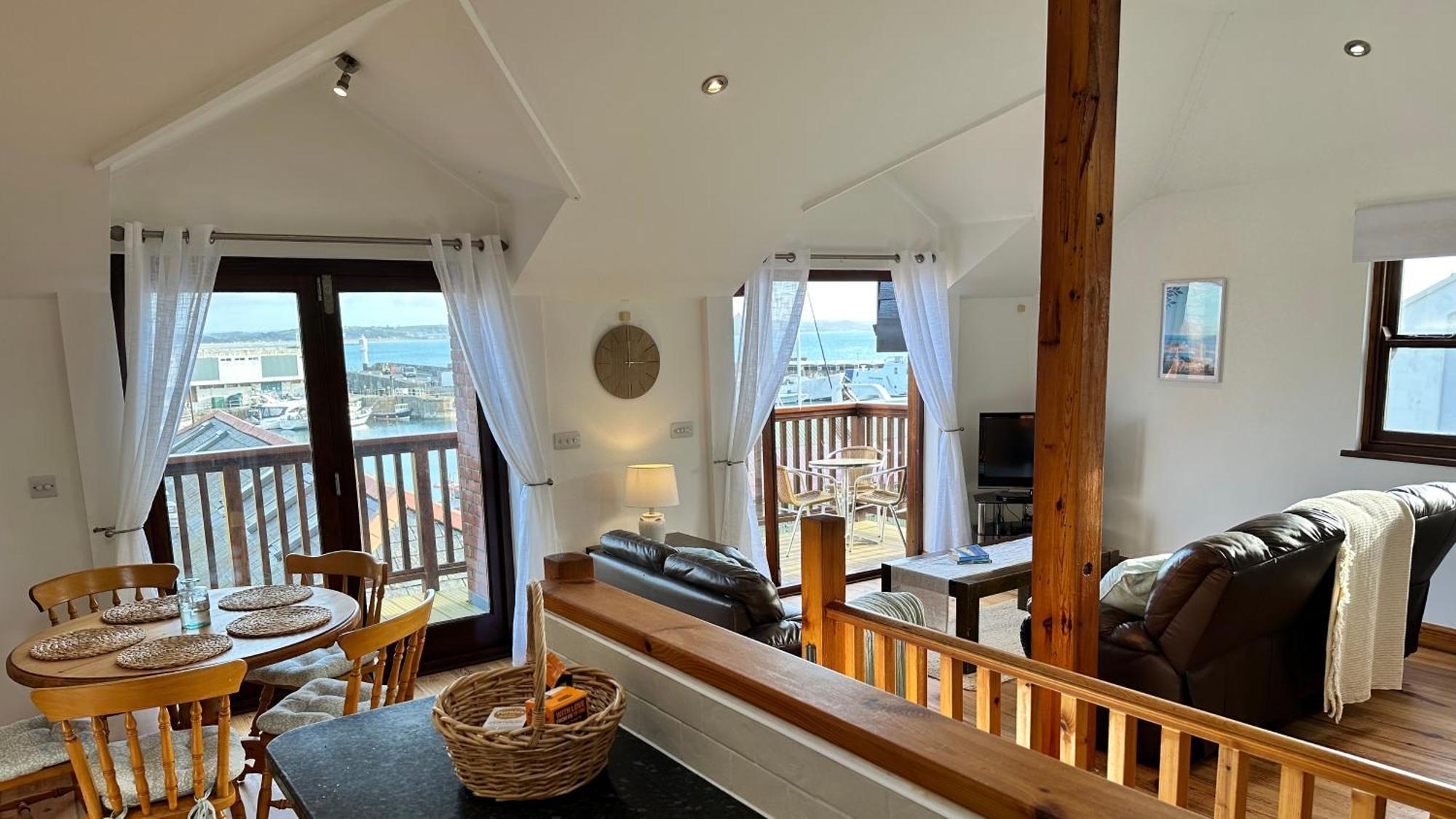 Penthouse 3 - Spacious Harbourside Apartment With Stunning Sea Views Penzance Exterior foto